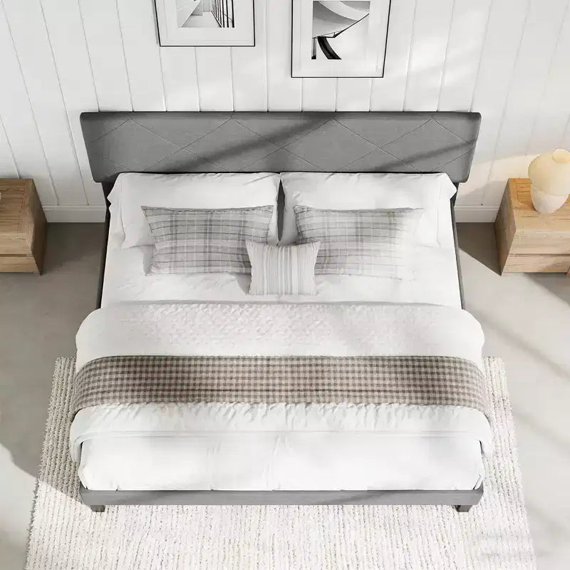 Struttura letto king-size imbottita grigio scuro, testiera trapuntata a rombi, per 1-2 persone